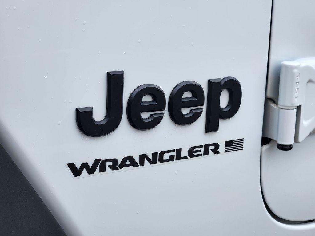 used 2025 Jeep Wrangler car, priced at $39,113