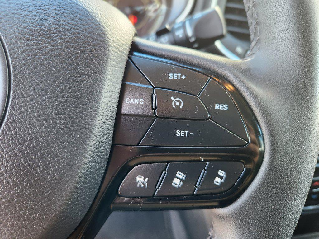 used 2023 Jeep Cherokee car, priced at $25,589