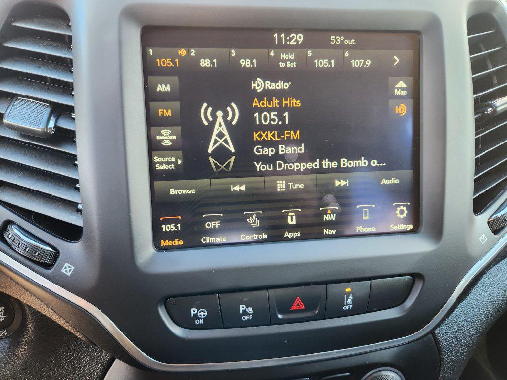 used 2023 Jeep Cherokee car, priced at $25,589