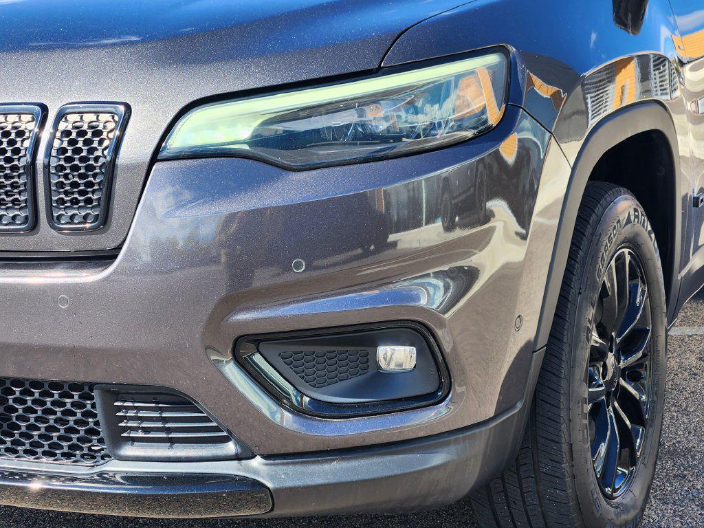 used 2023 Jeep Cherokee car, priced at $25,589