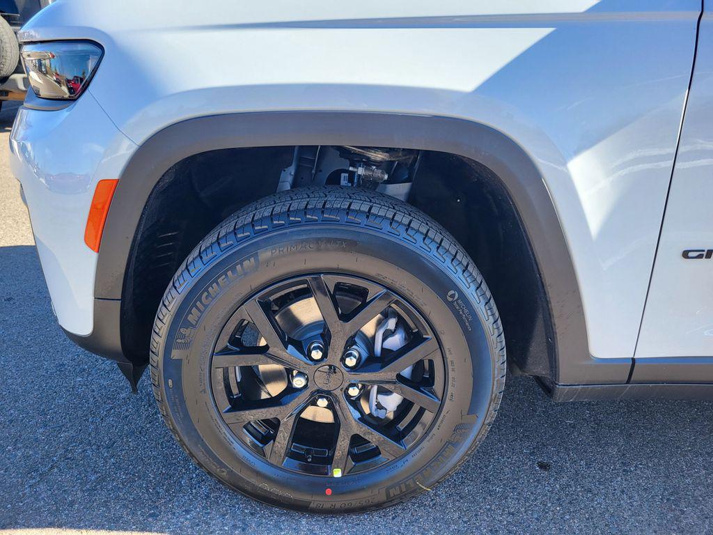 new 2026 Jeep Grand Cherokee car, priced at $47,425