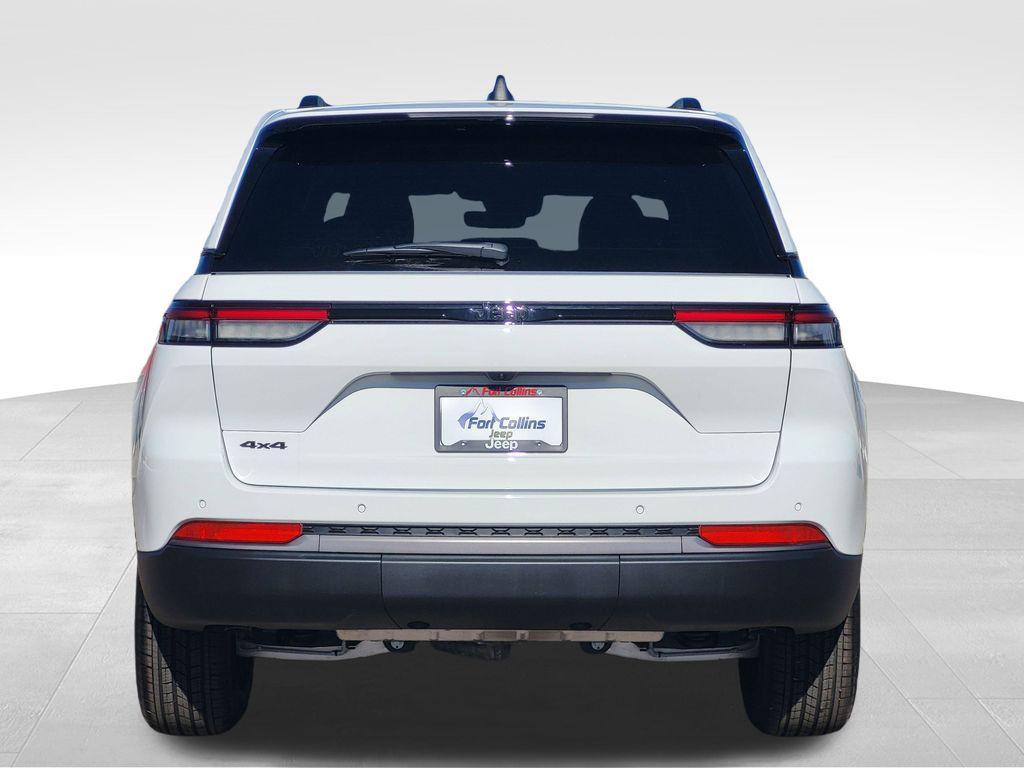 new 2026 Jeep Grand Cherokee car, priced at $47,425