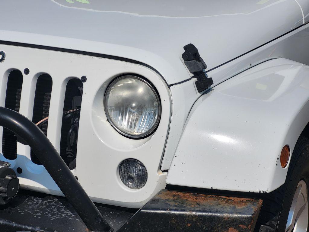 used 2014 Jeep Wrangler Unlimited car, priced at $16,578