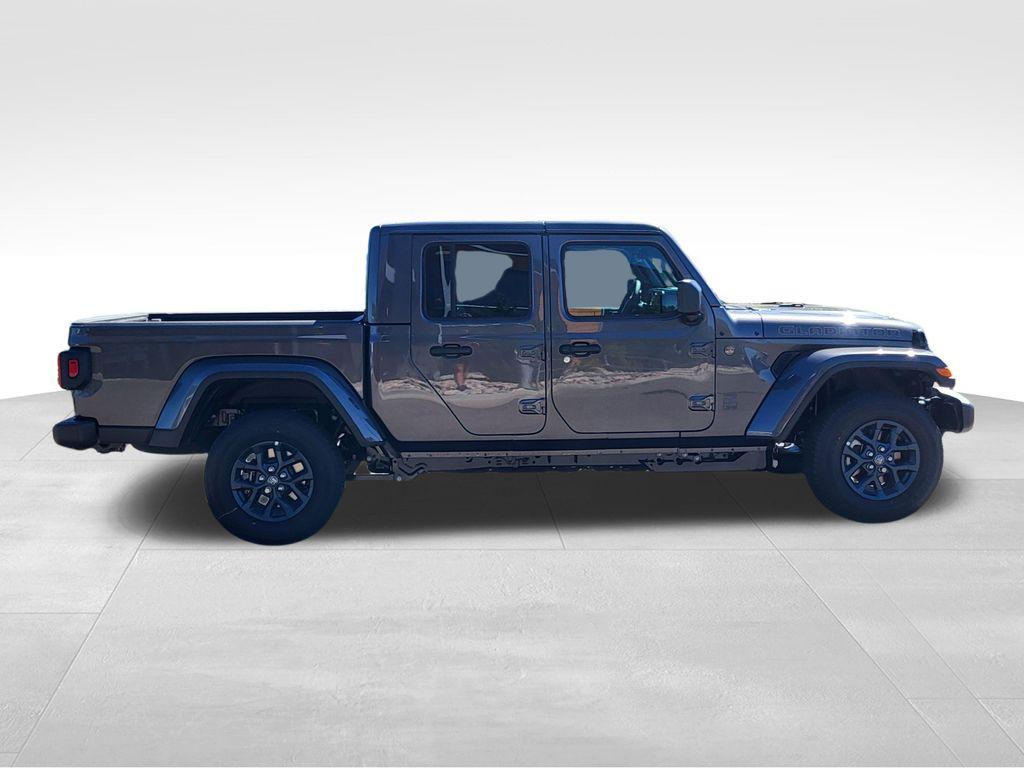 new 2026 Jeep Gladiator car, priced at $49,894