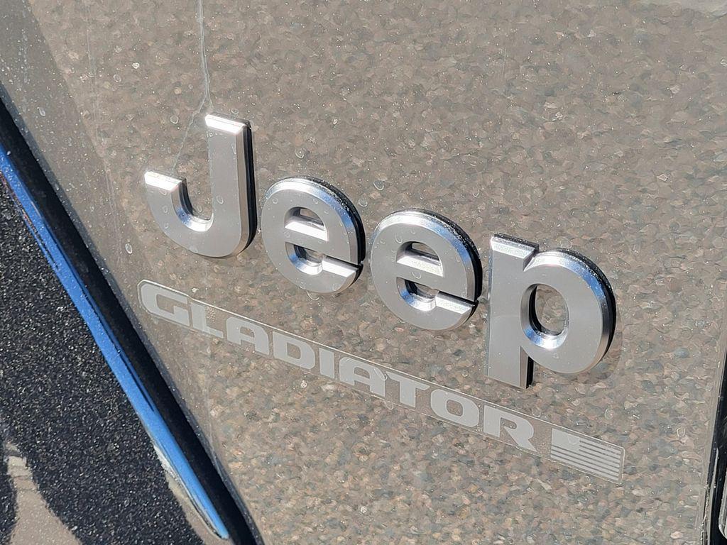 new 2026 Jeep Gladiator car, priced at $46,664