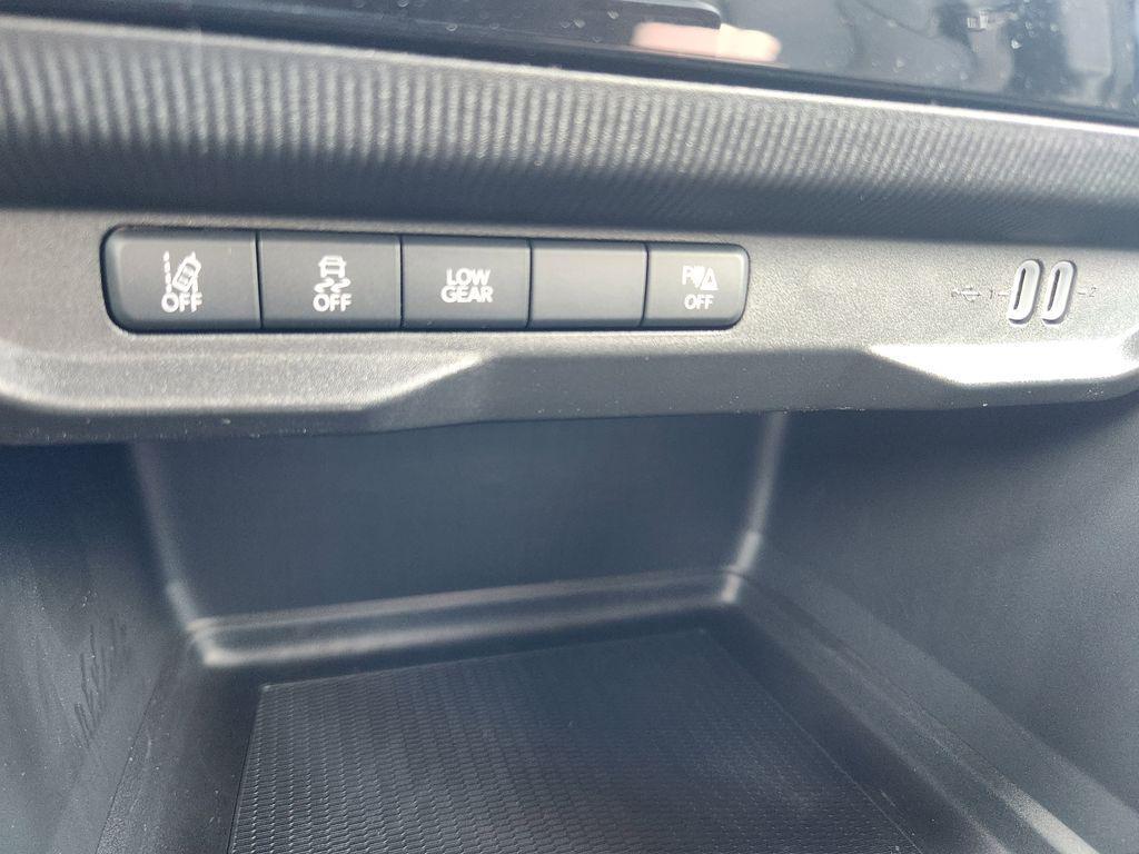 new 2026 Jeep Cherokee car, priced at $39,294