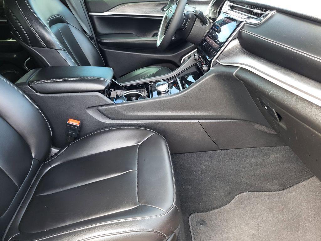 used 2023 Jeep Grand Cherokee car, priced at $33,245