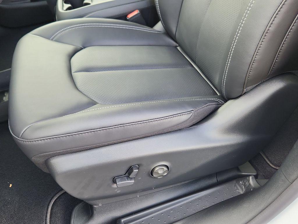 new 2026 Chrysler Pacifica car, priced at $44,614