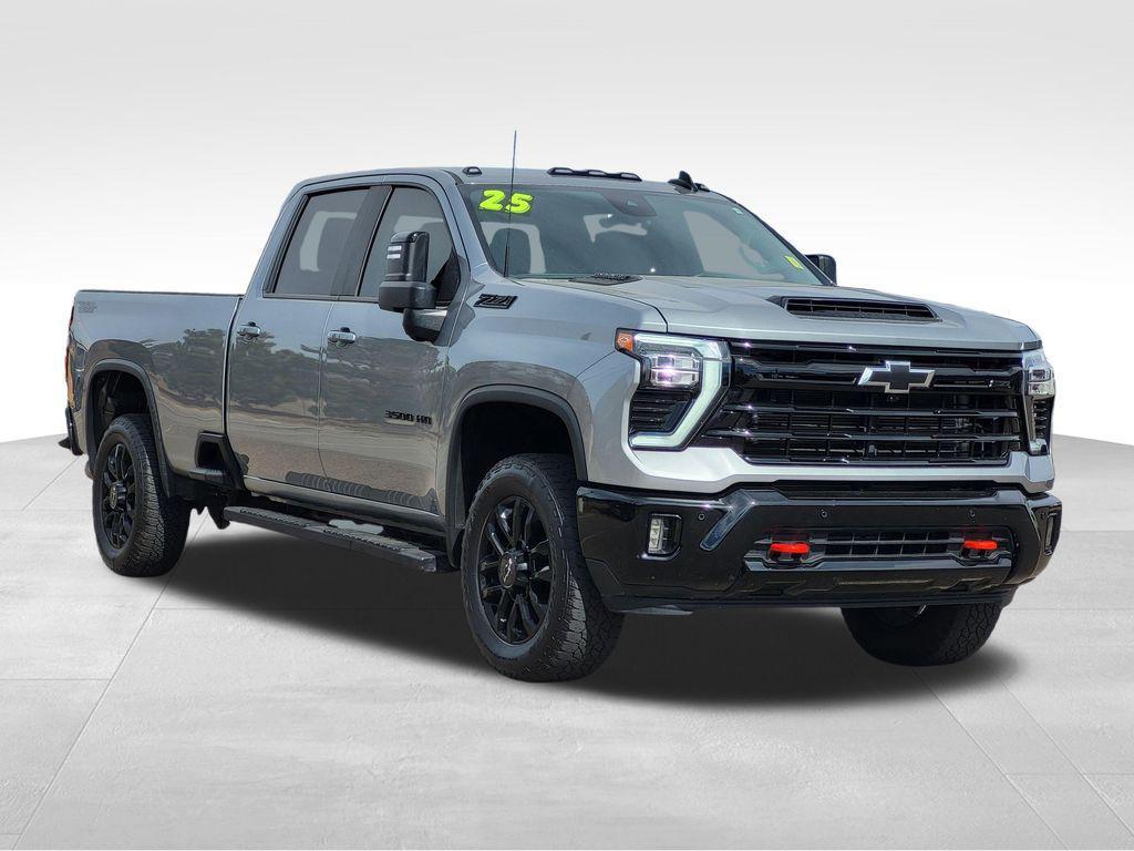 used 2025 Chevrolet Silverado 3500 car, priced at $59,862