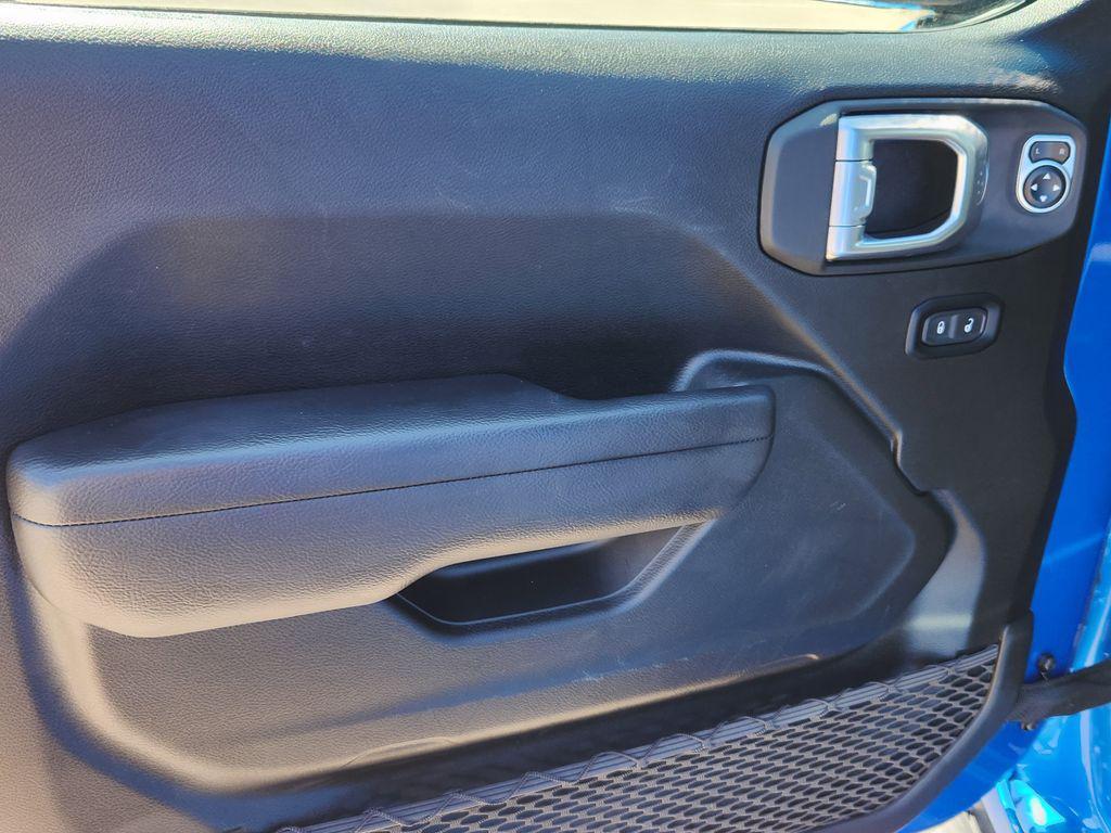 used 2024 Jeep Gladiator car, priced at $34,486