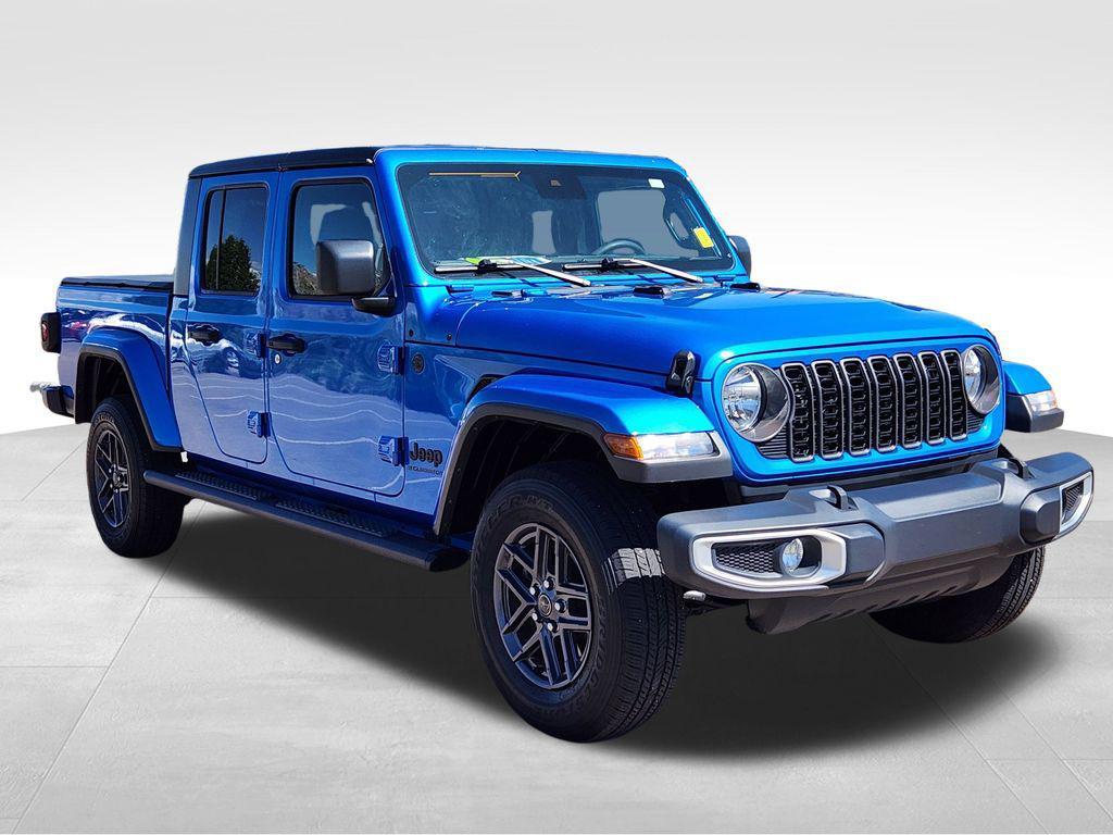 used 2024 Jeep Gladiator car, priced at $34,486