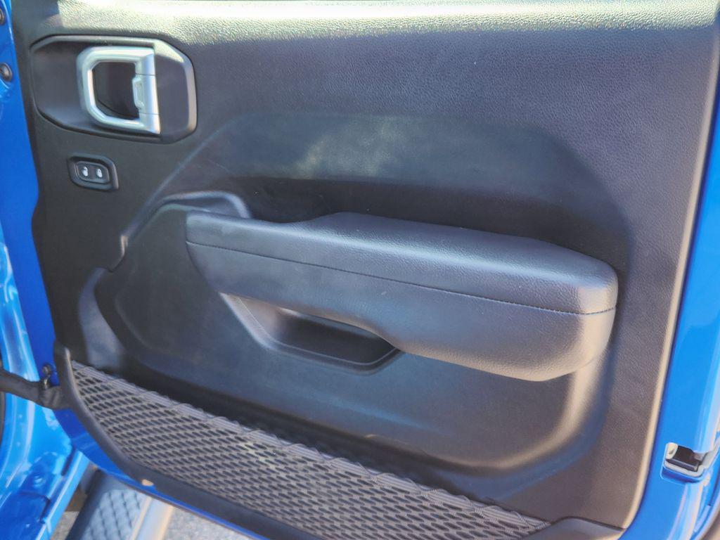 used 2024 Jeep Gladiator car, priced at $34,486