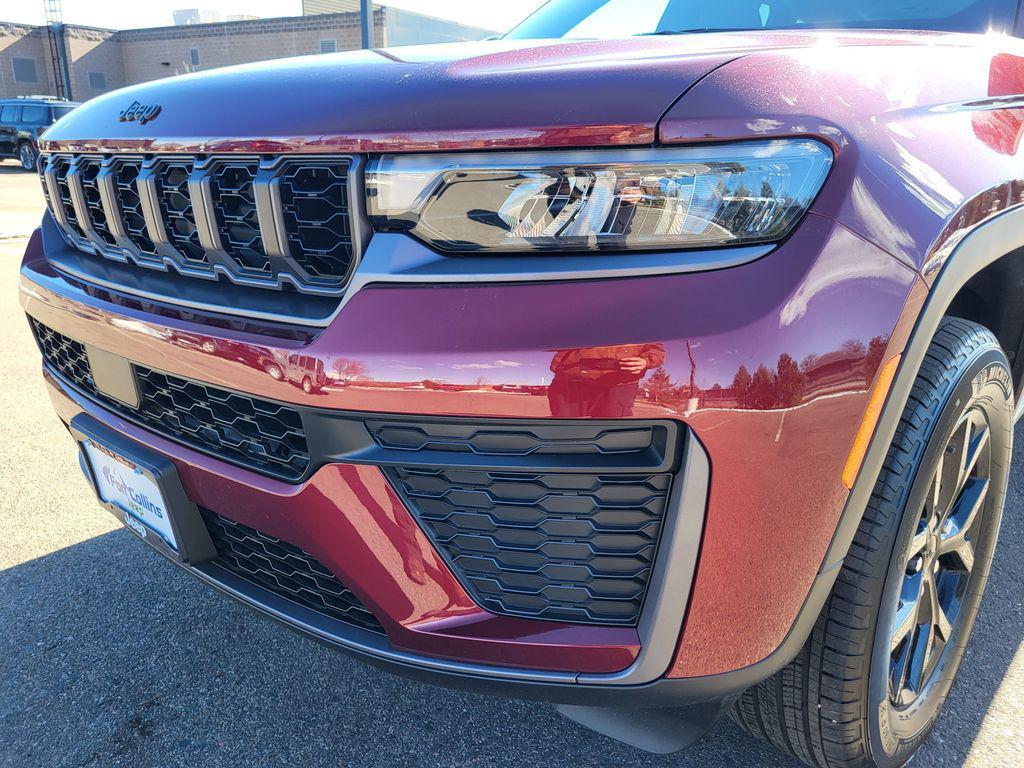 new 2026 Jeep Grand Cherokee car, priced at $41,783