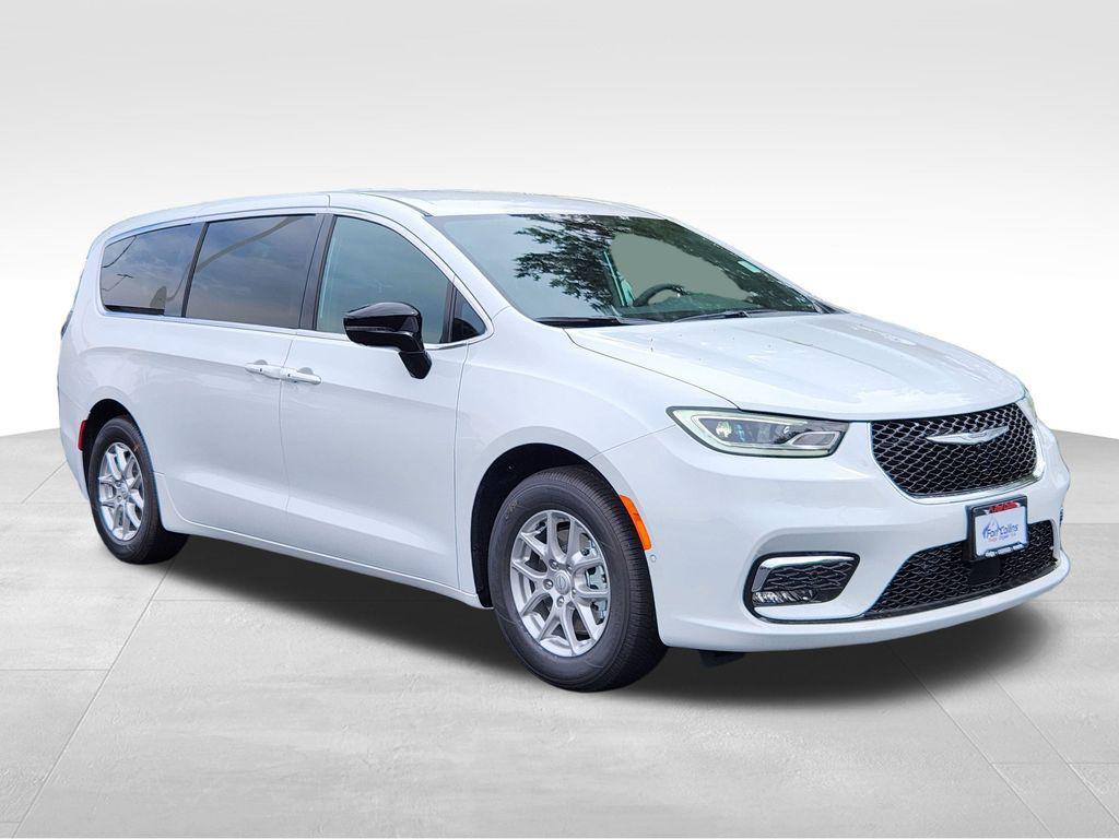 new 2026 Chrysler Pacifica car, priced at $39,887