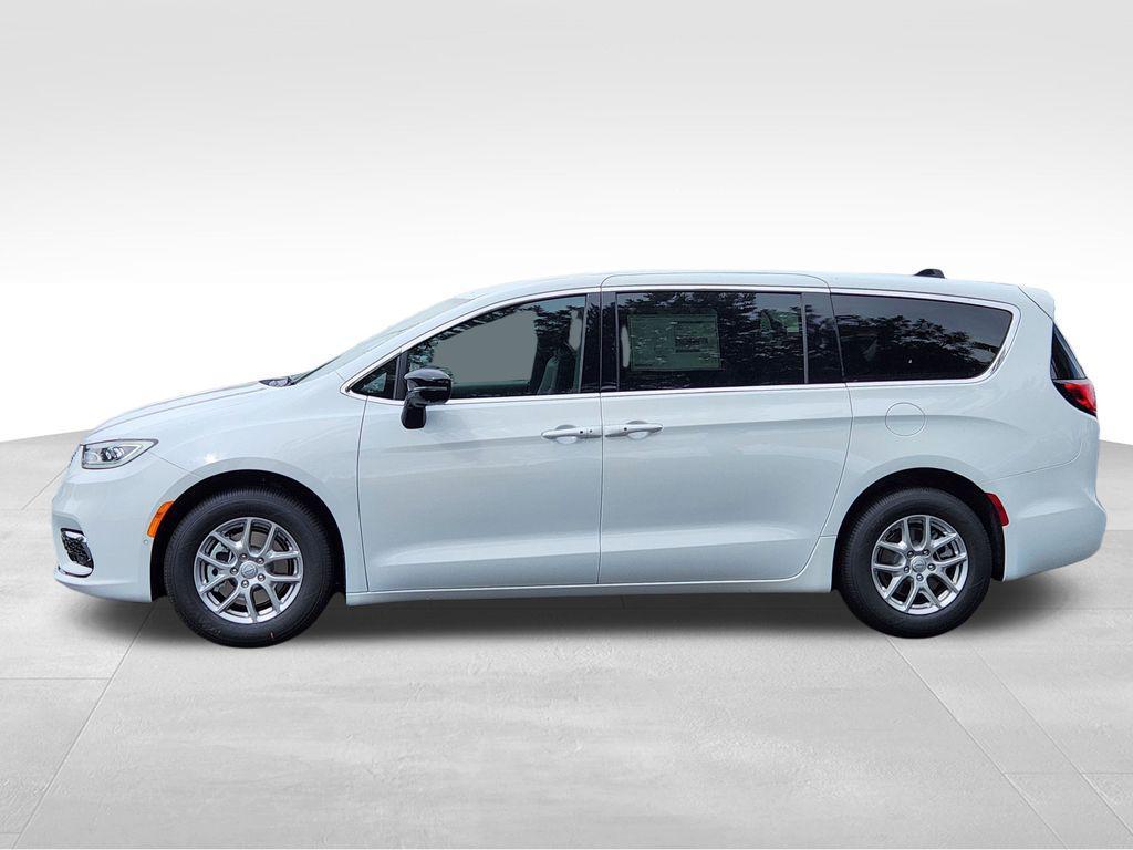 new 2026 Chrysler Pacifica car, priced at $39,887