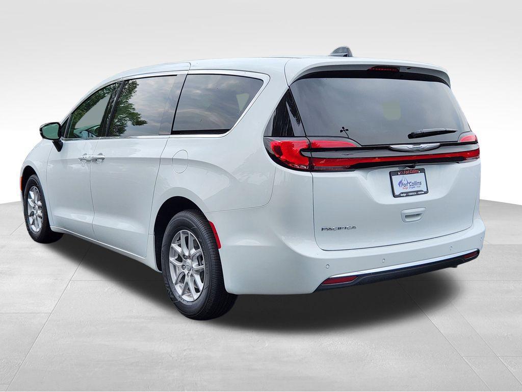 new 2026 Chrysler Pacifica car, priced at $39,887