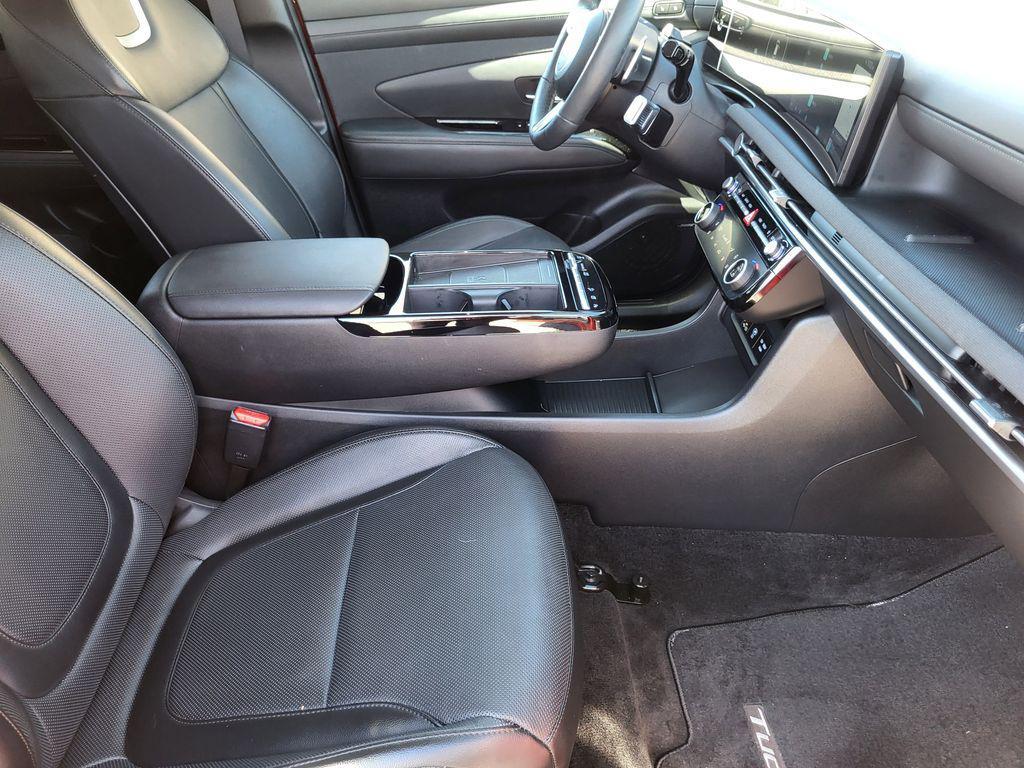 used 2025 Hyundai TUCSON Hybrid car, priced at $37,986