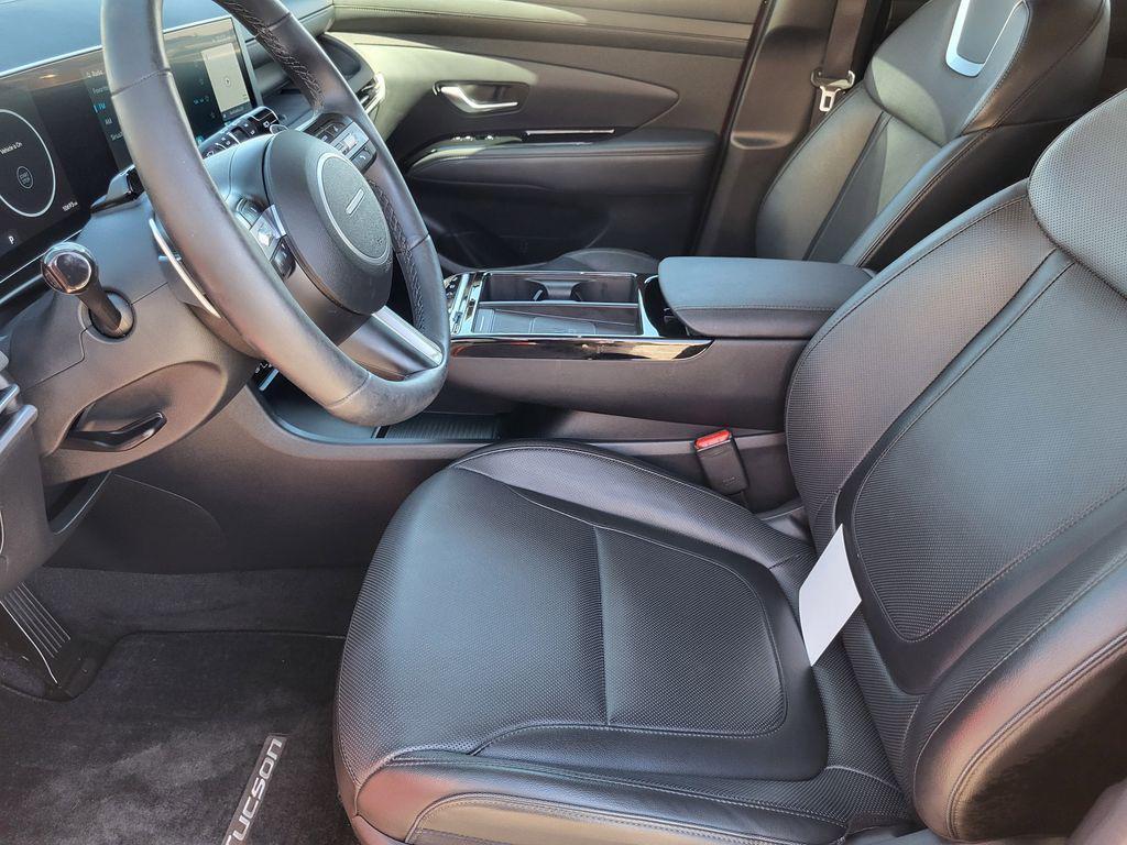 used 2025 Hyundai TUCSON Hybrid car, priced at $37,986