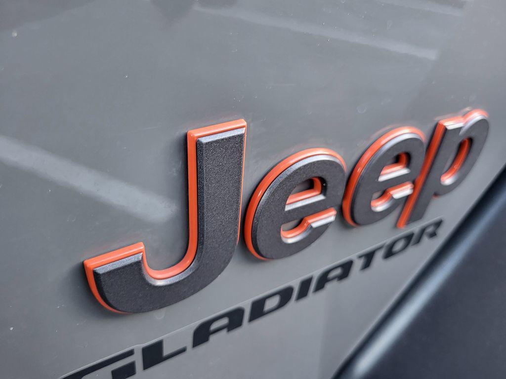 used 2021 Jeep Gladiator car, priced at $33,995