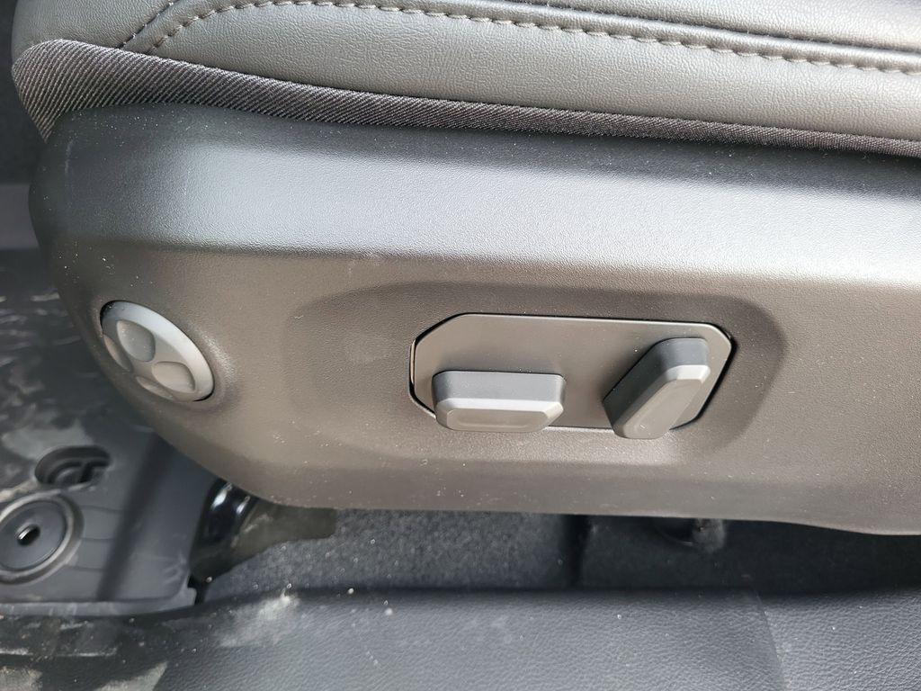 new 2026 Jeep Gladiator car, priced at $60,878