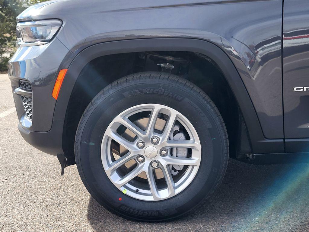 new 2026 Jeep Grand Cherokee car, priced at $43,000