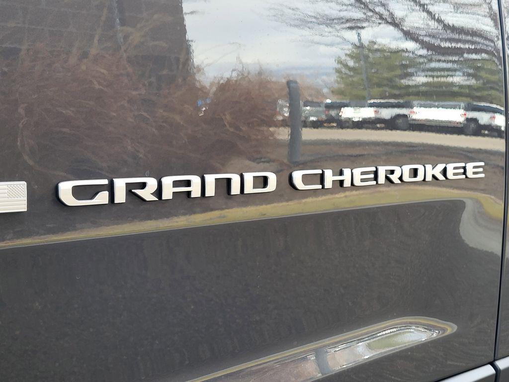 new 2026 Jeep Grand Cherokee car, priced at $43,000