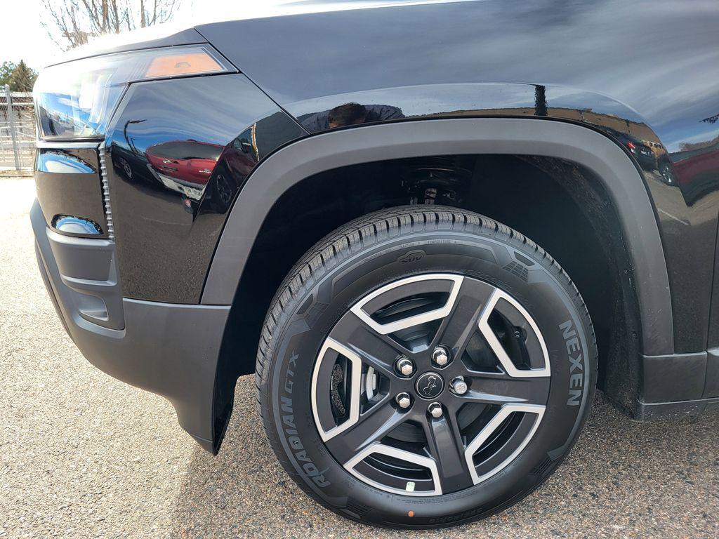 new 2026 Jeep Cherokee car, priced at $40,300