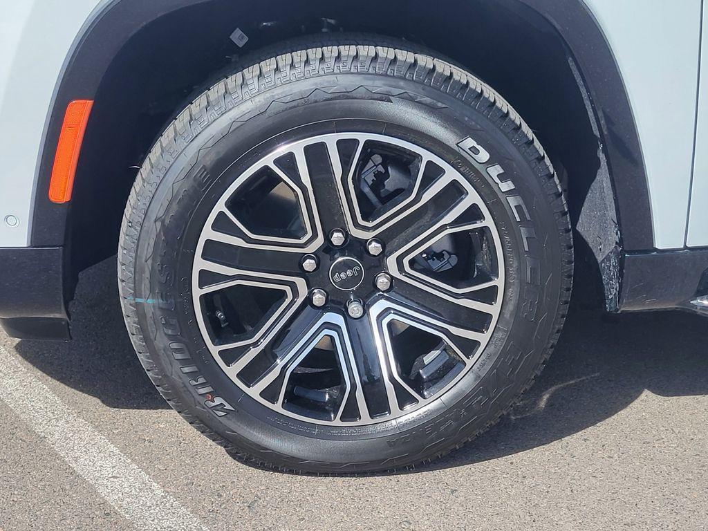 new 2026 Jeep Grand Wagoneer L car, priced at $76,485