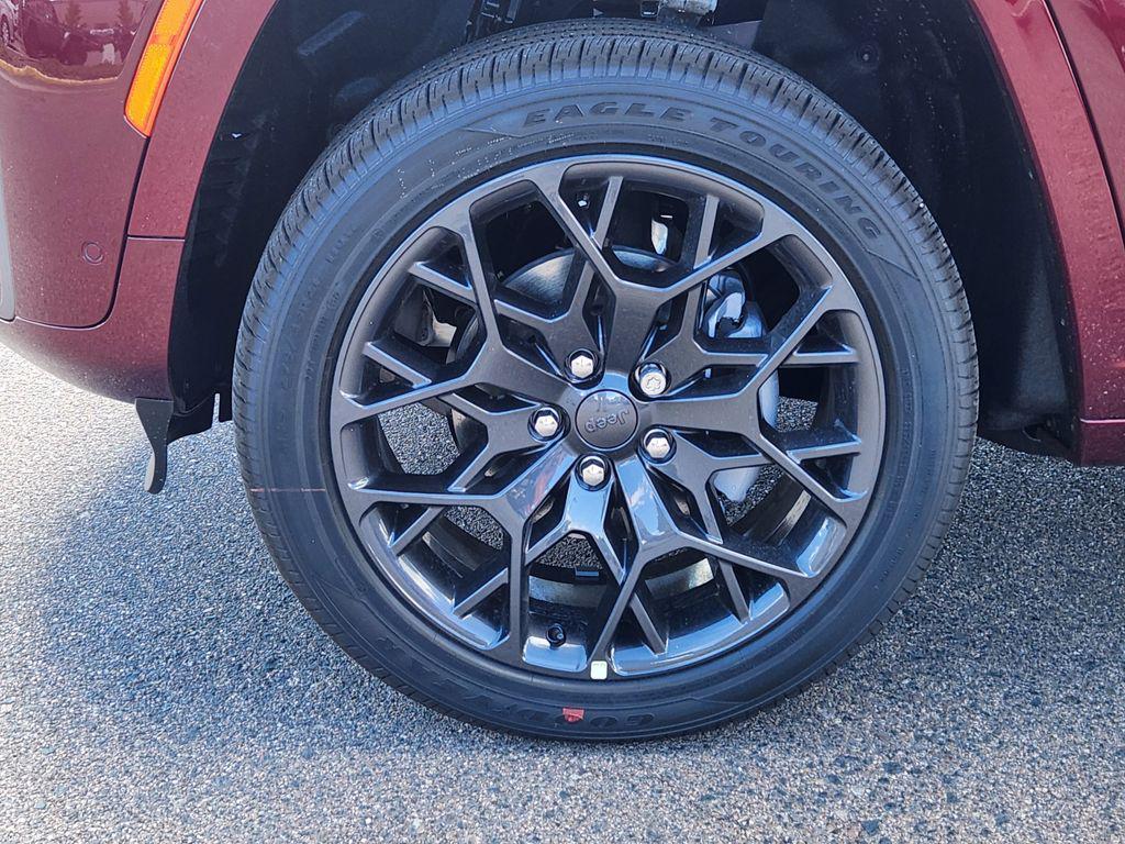 new 2026 Jeep Grand Cherokee car, priced at $60,894