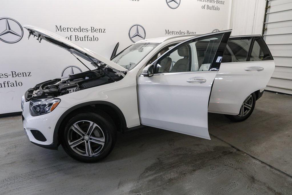 used 2017 Mercedes-Benz GLC 300 car