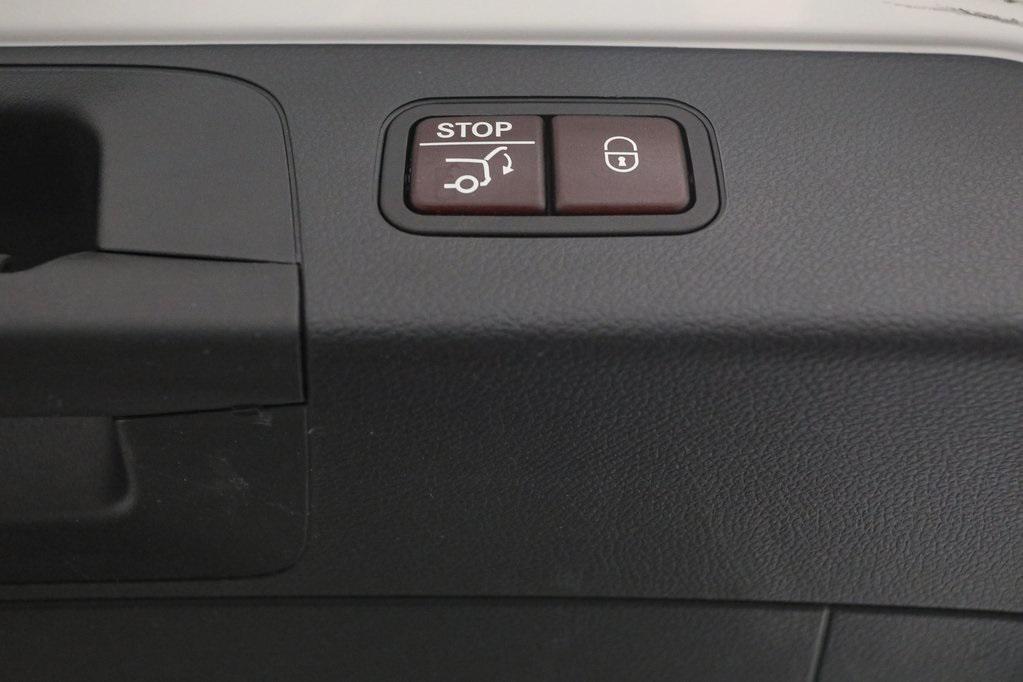 used 2017 Mercedes-Benz GLC 300 car