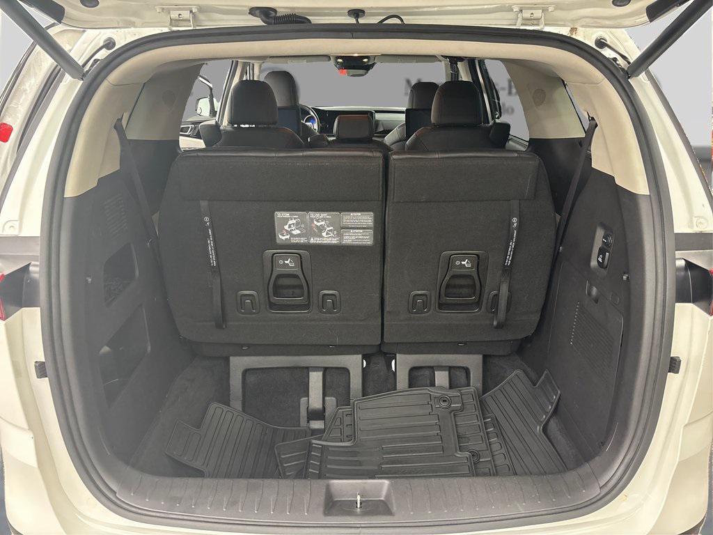 used 2022 Kia Carnival car, priced at $30,950