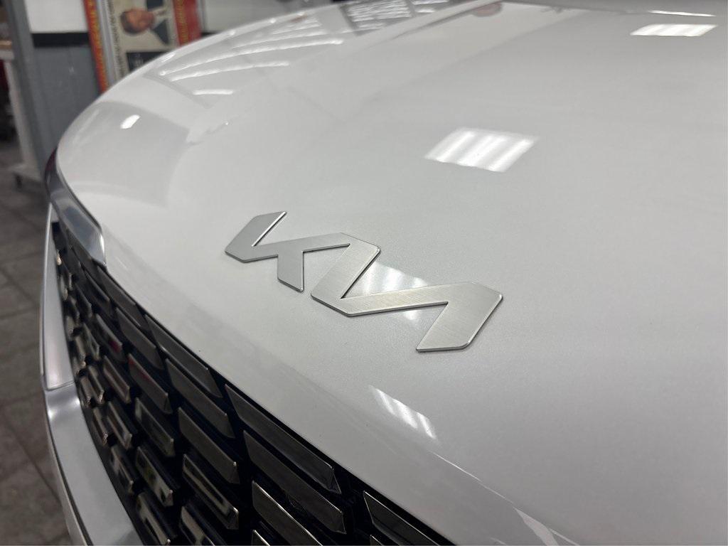 used 2022 Kia Carnival car, priced at $30,950