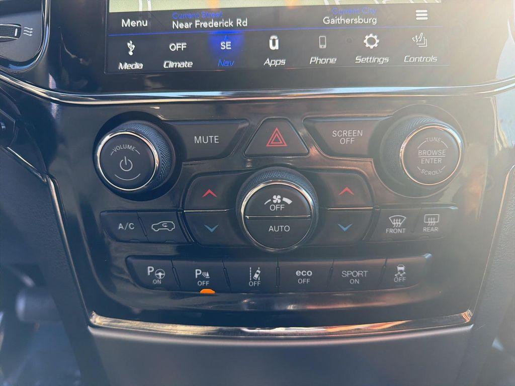 used 2020 Jeep Grand Cherokee car, priced at $25,500