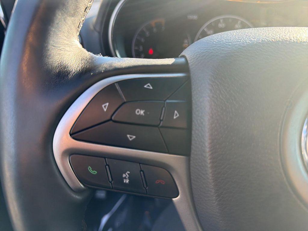 used 2020 Jeep Grand Cherokee car, priced at $25,500