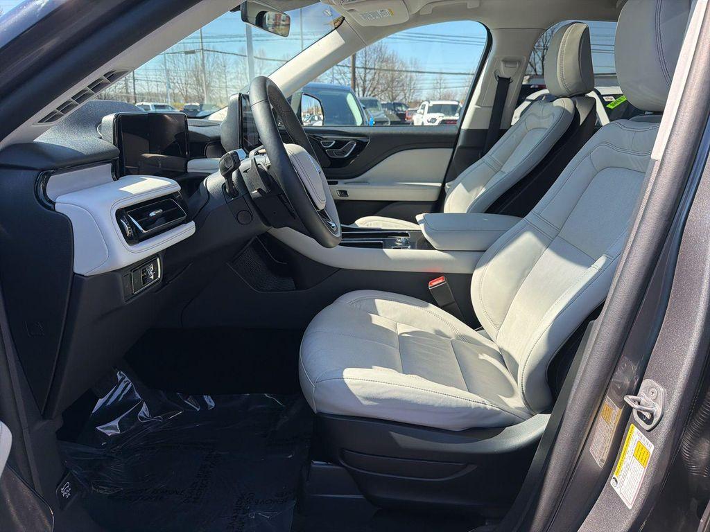 used 2025 Lincoln Aviator car, priced at $62,510