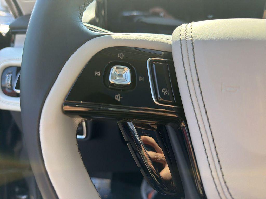 used 2025 Lincoln Aviator car, priced at $62,510