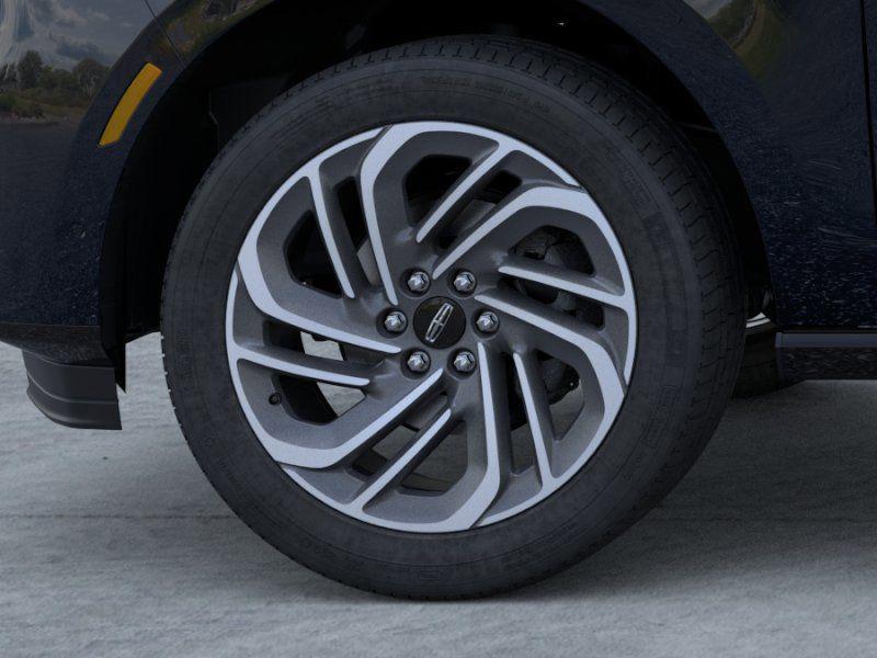 new 2025 Lincoln Navigator car, priced at $95,171