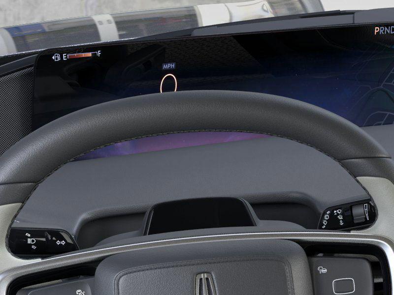 new 2025 Lincoln Navigator car, priced at $95,177