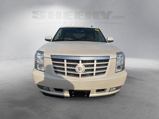 used 2013 Cadillac Escalade car, priced at $18,500