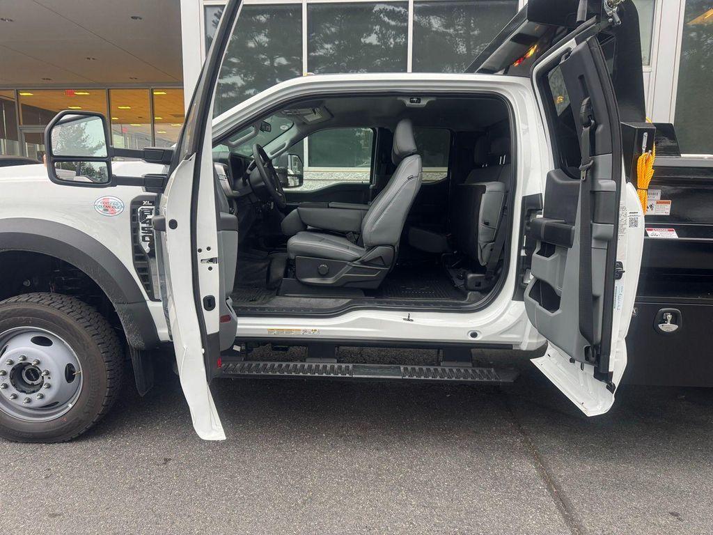 new 2025 Ford F-450 car, priced at $82,400