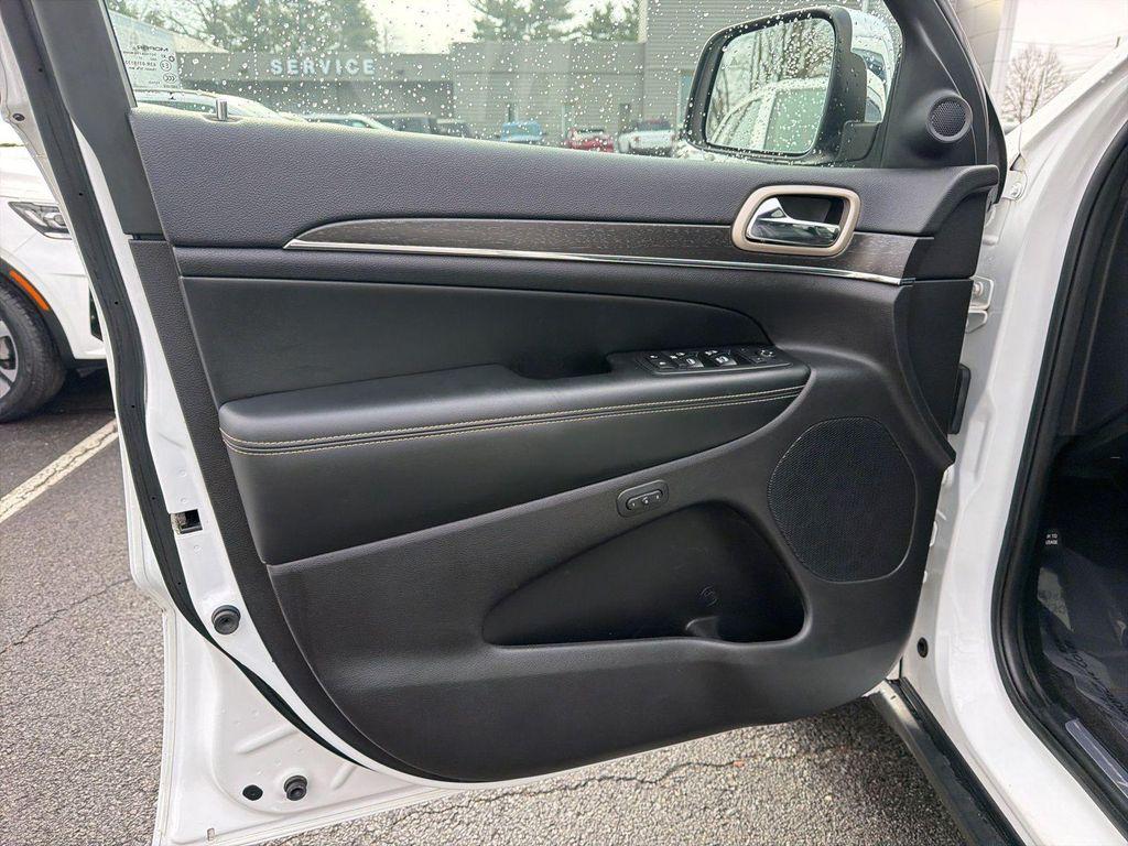 used 2017 Jeep Grand Cherokee car, priced at $12,500