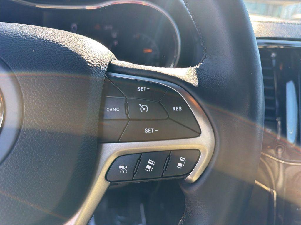 used 2021 Jeep Grand Cherokee car, priced at $27,974