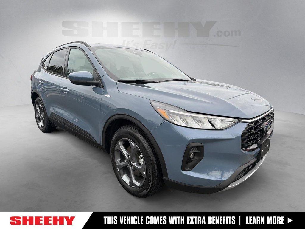 used 2025 Ford Escape car, priced at $27,500