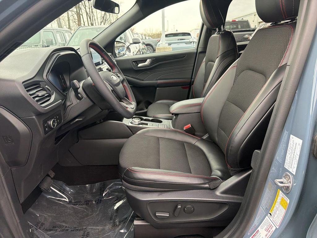 used 2025 Ford Escape car, priced at $27,500