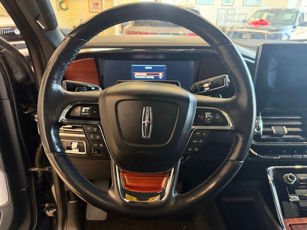 used 2022 Lincoln Navigator car, priced at $45,995