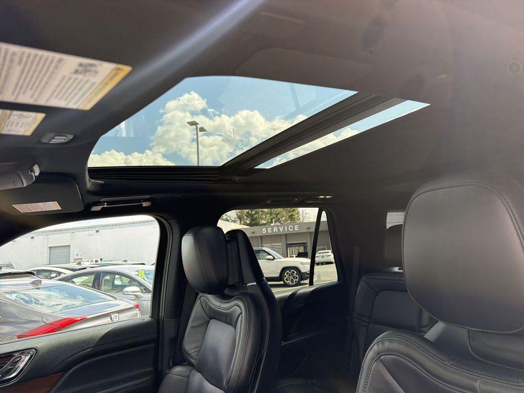 used 2022 Lincoln Navigator car, priced at $43,500