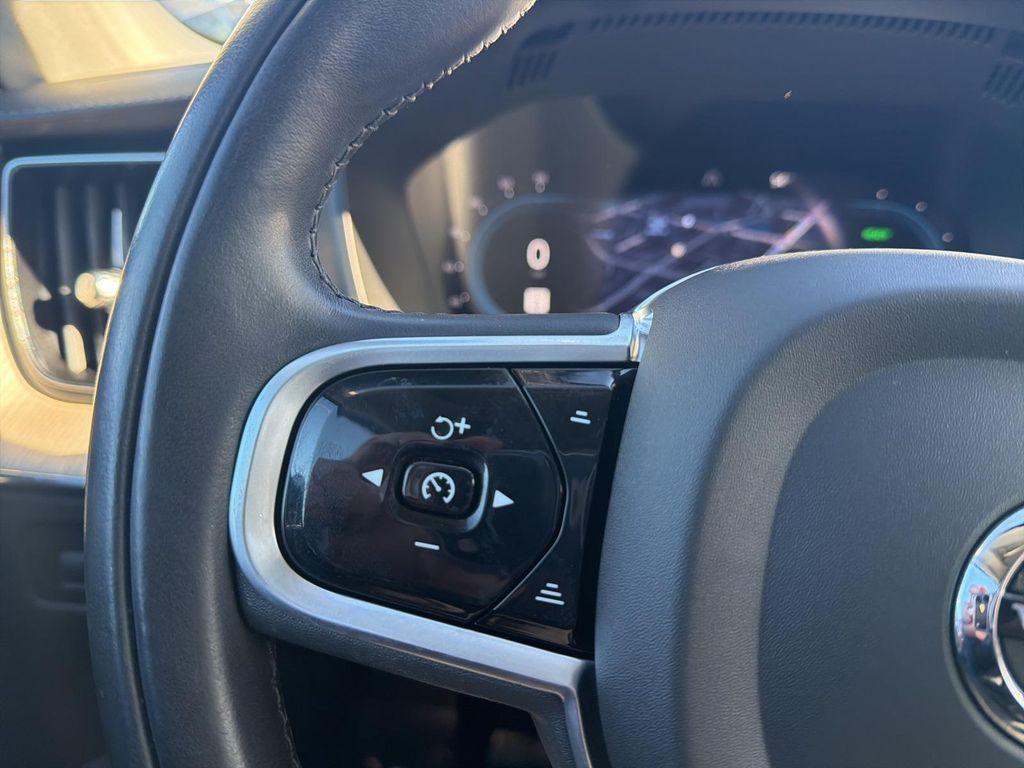 used 2022 Volvo XC60 Recharge Plug-In Hybrid car, priced at $29,000