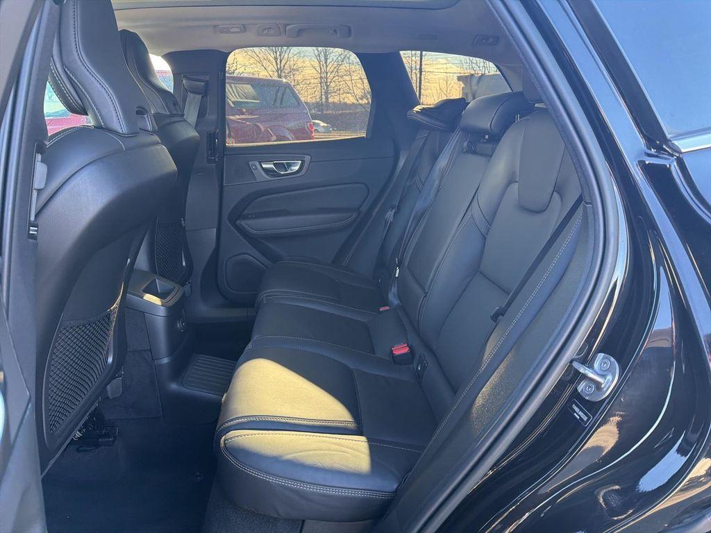 used 2022 Volvo XC60 Recharge Plug-In Hybrid car, priced at $29,000