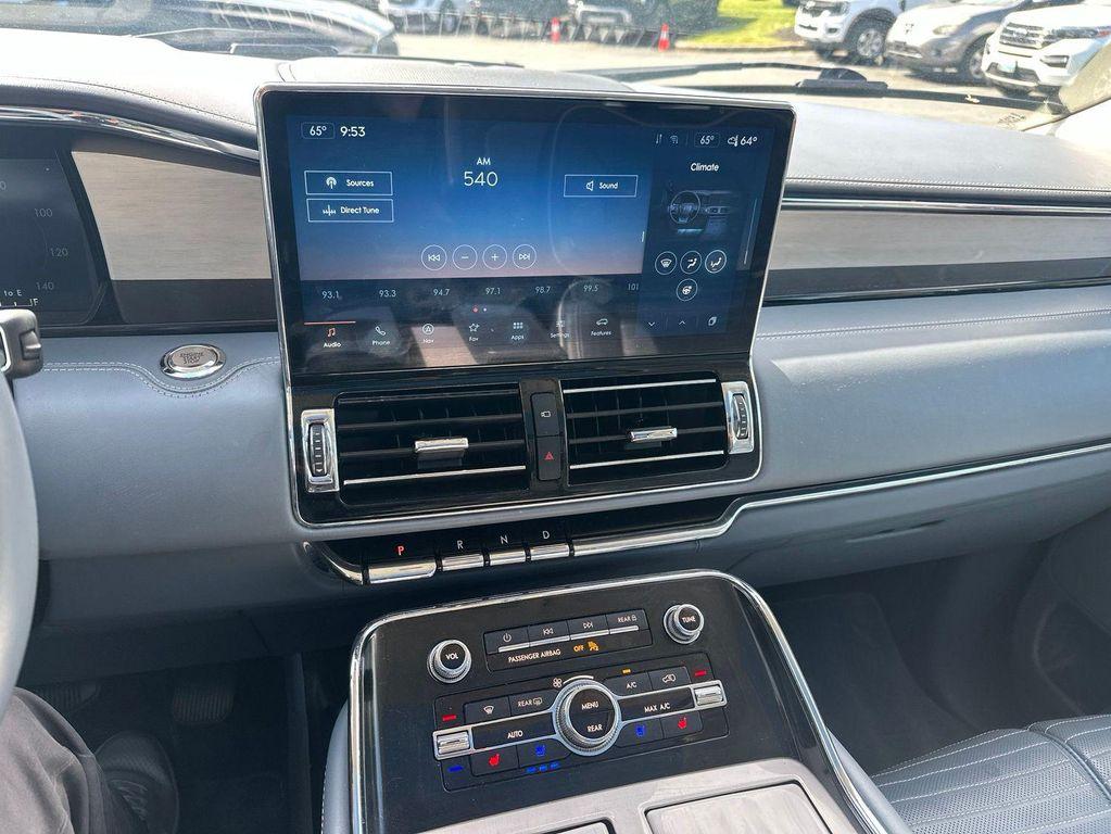 used 2022 Lincoln Navigator car, priced at $53,793